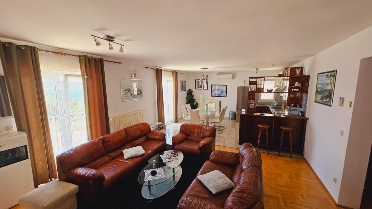 Apartment House Berry Primošten Eksteriør billede