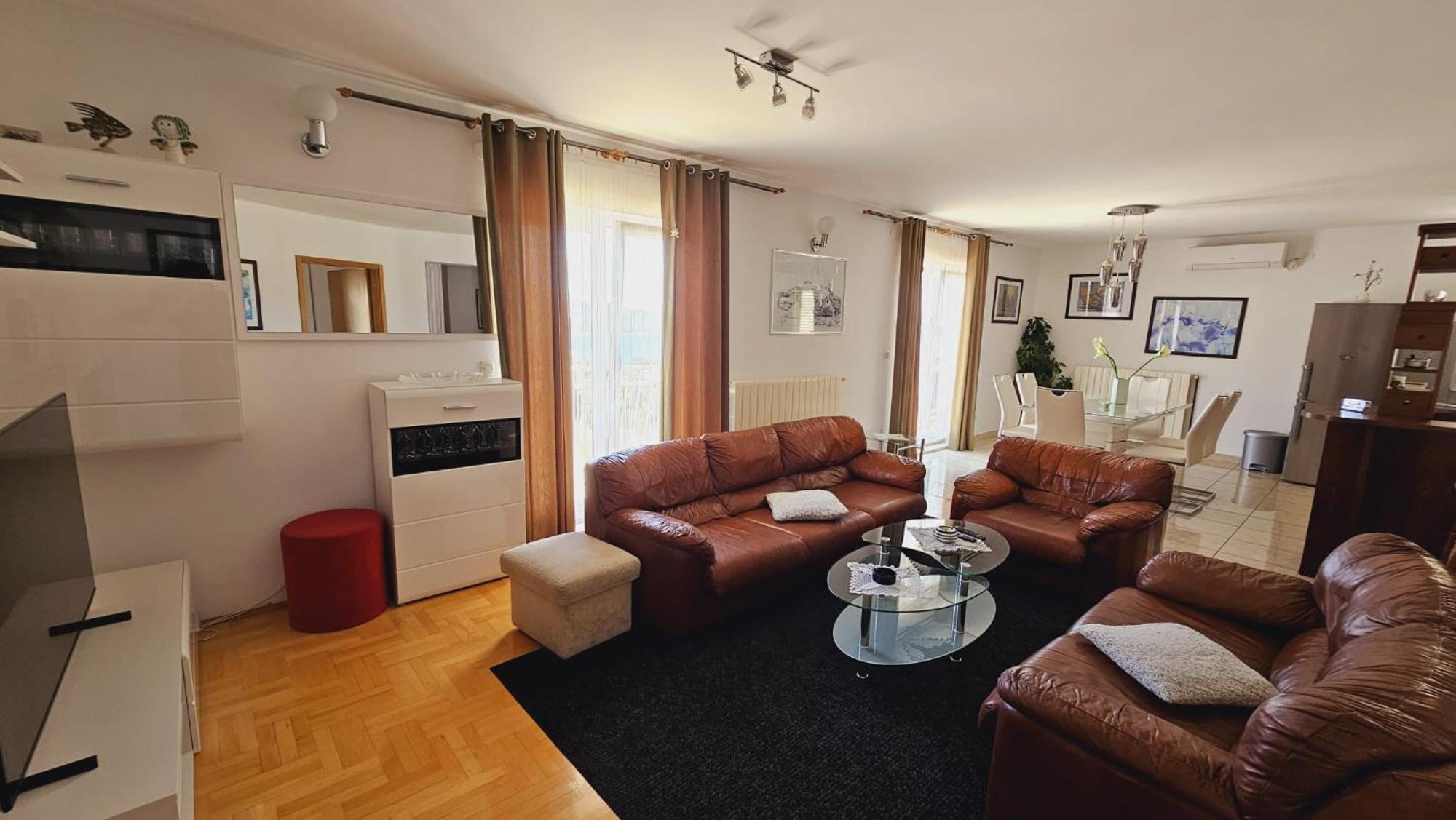 Apartment House Berry Primošten Eksteriør billede
