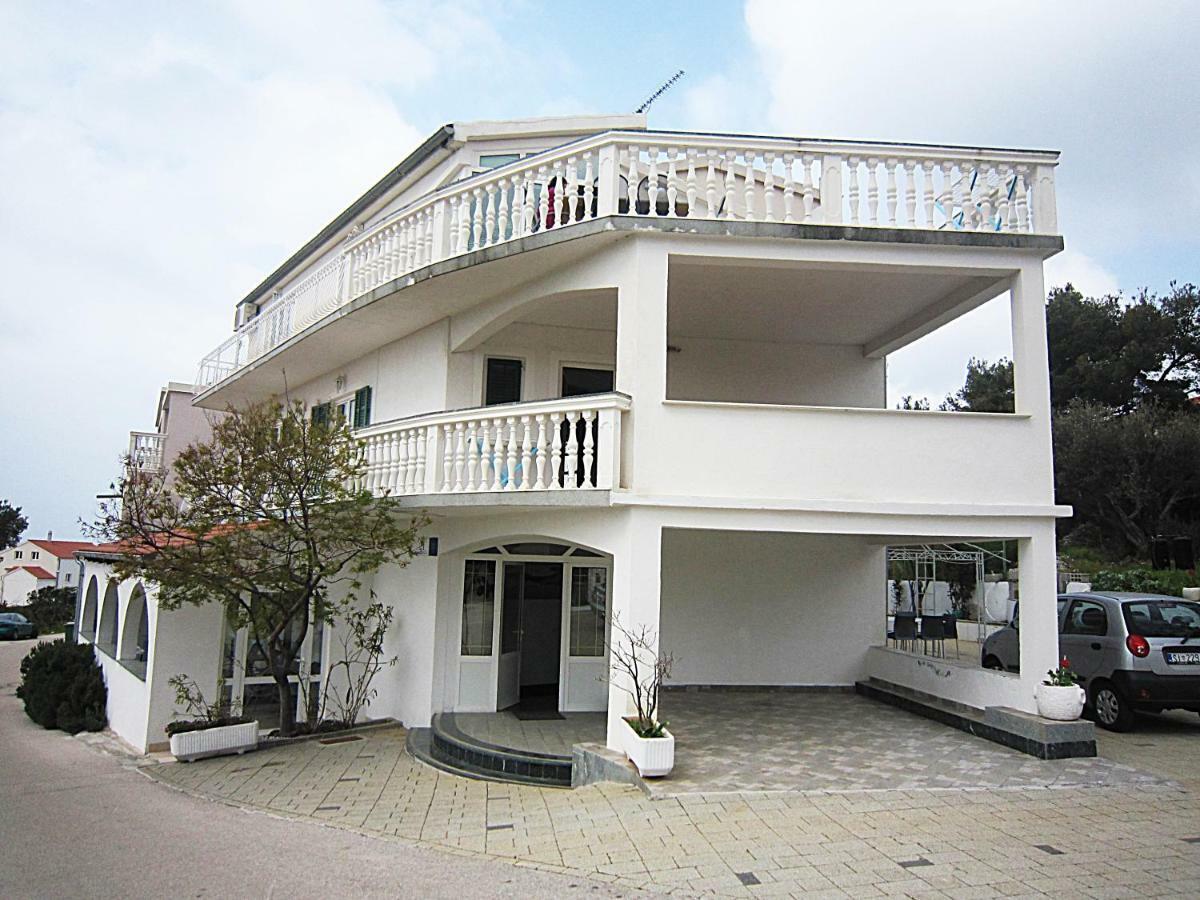 Apartment House Berry Primošten Eksteriør billede